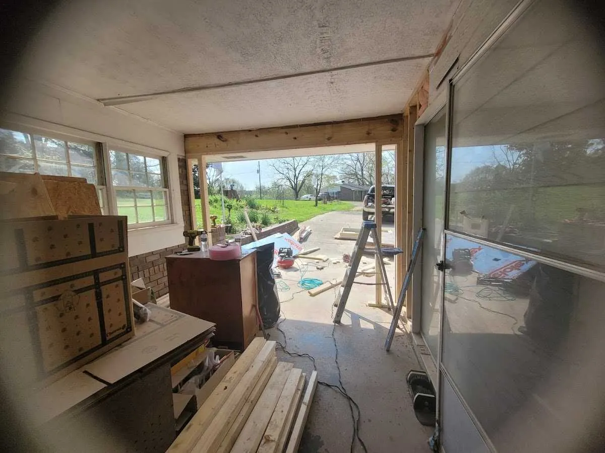 Air movers and dehumidifier for Drying & Dehumidification in Great Neck Plaza